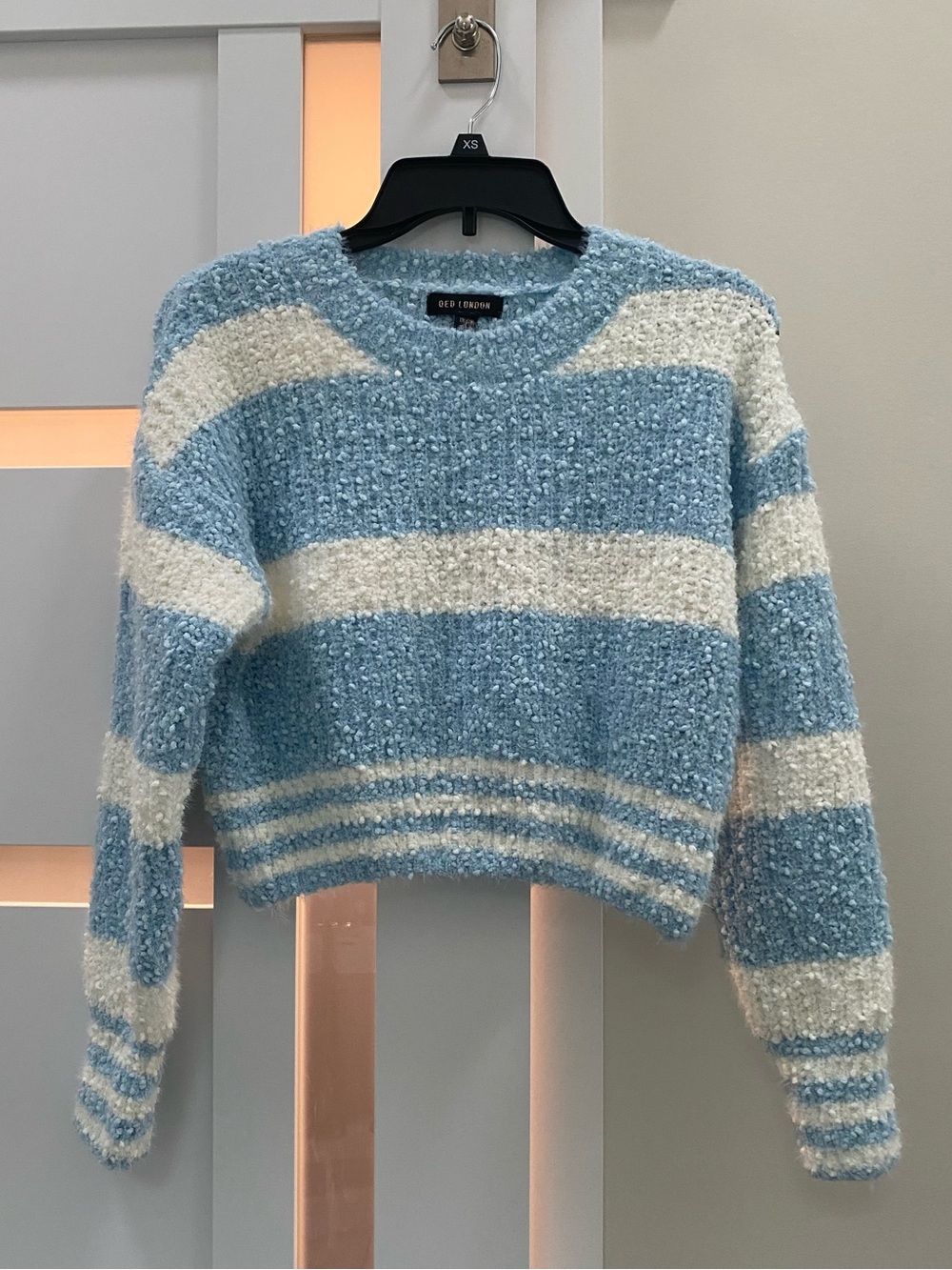 QED London Blue & Cream Striped Bouclé Crew Sweater XS/S